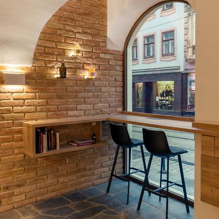 White Wolf Boutique Apartments Olomouc Esterno foto