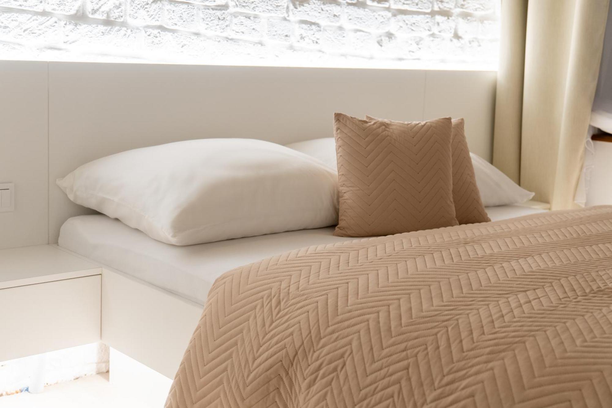 White Wolf Boutique Apartments Olomouc Esterno foto